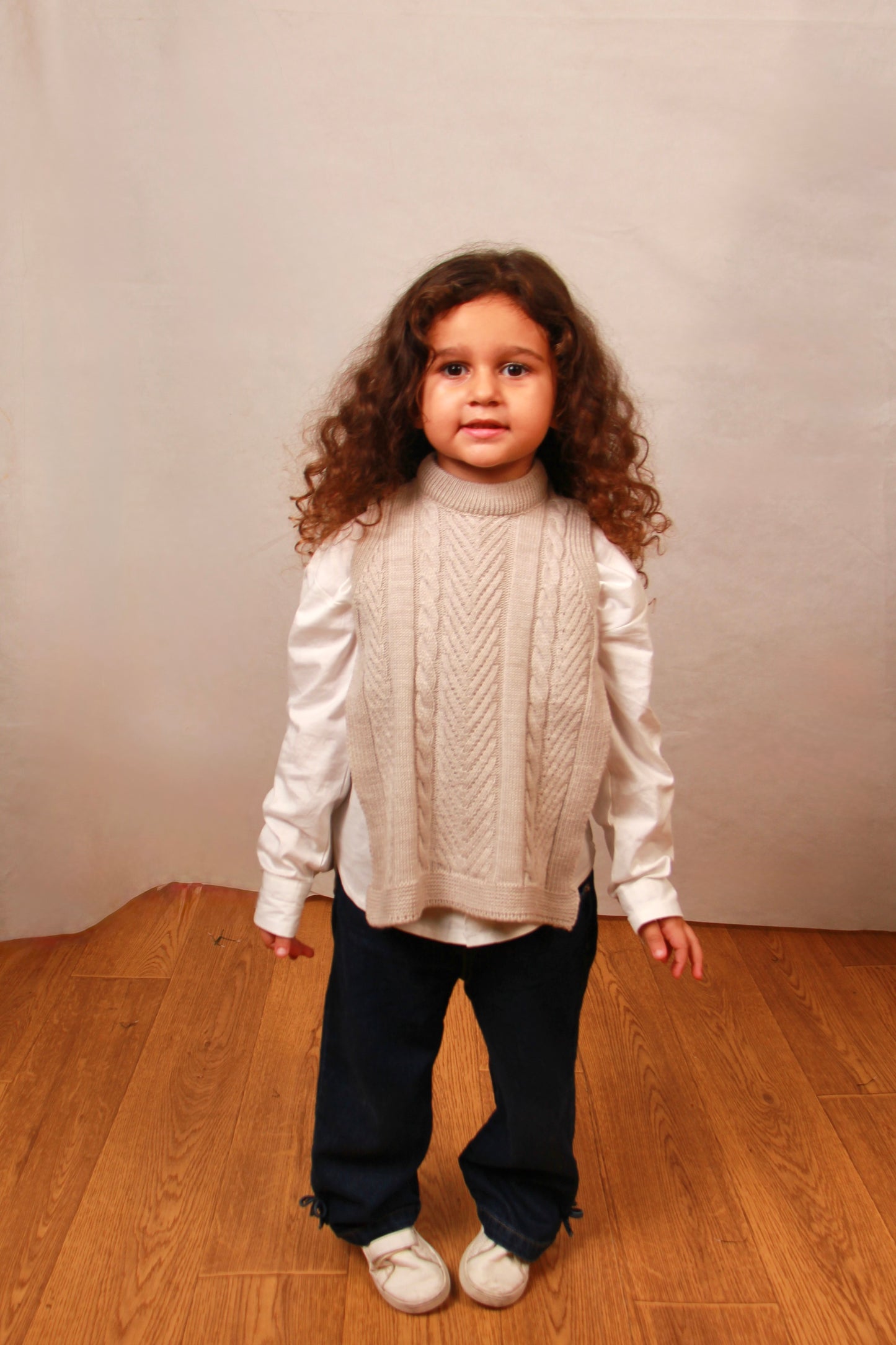 Open-Side Knit Vest - Beige